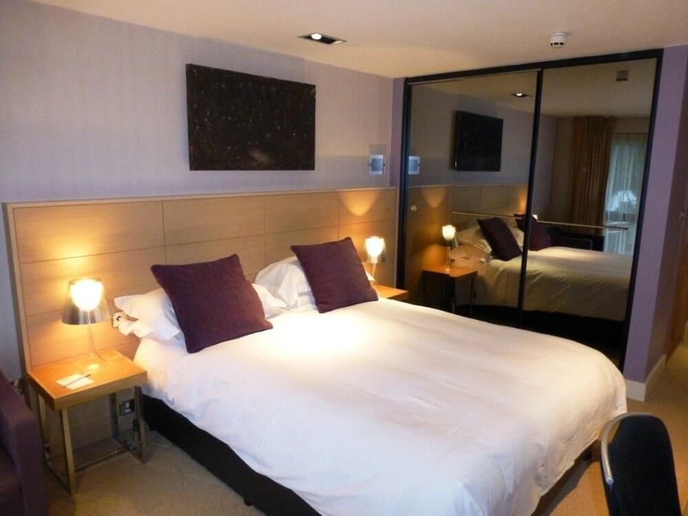 Beales Hotel Гатфілд Екстер'єр фото
