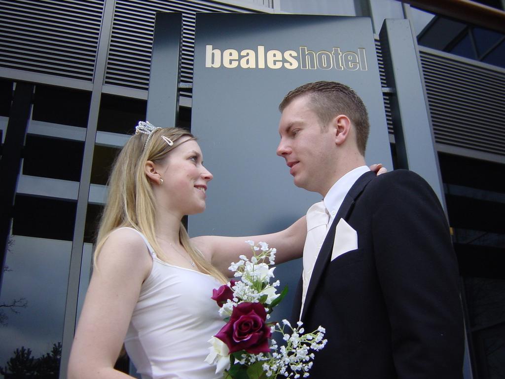 Beales Hotel Гатфілд Екстер'єр фото