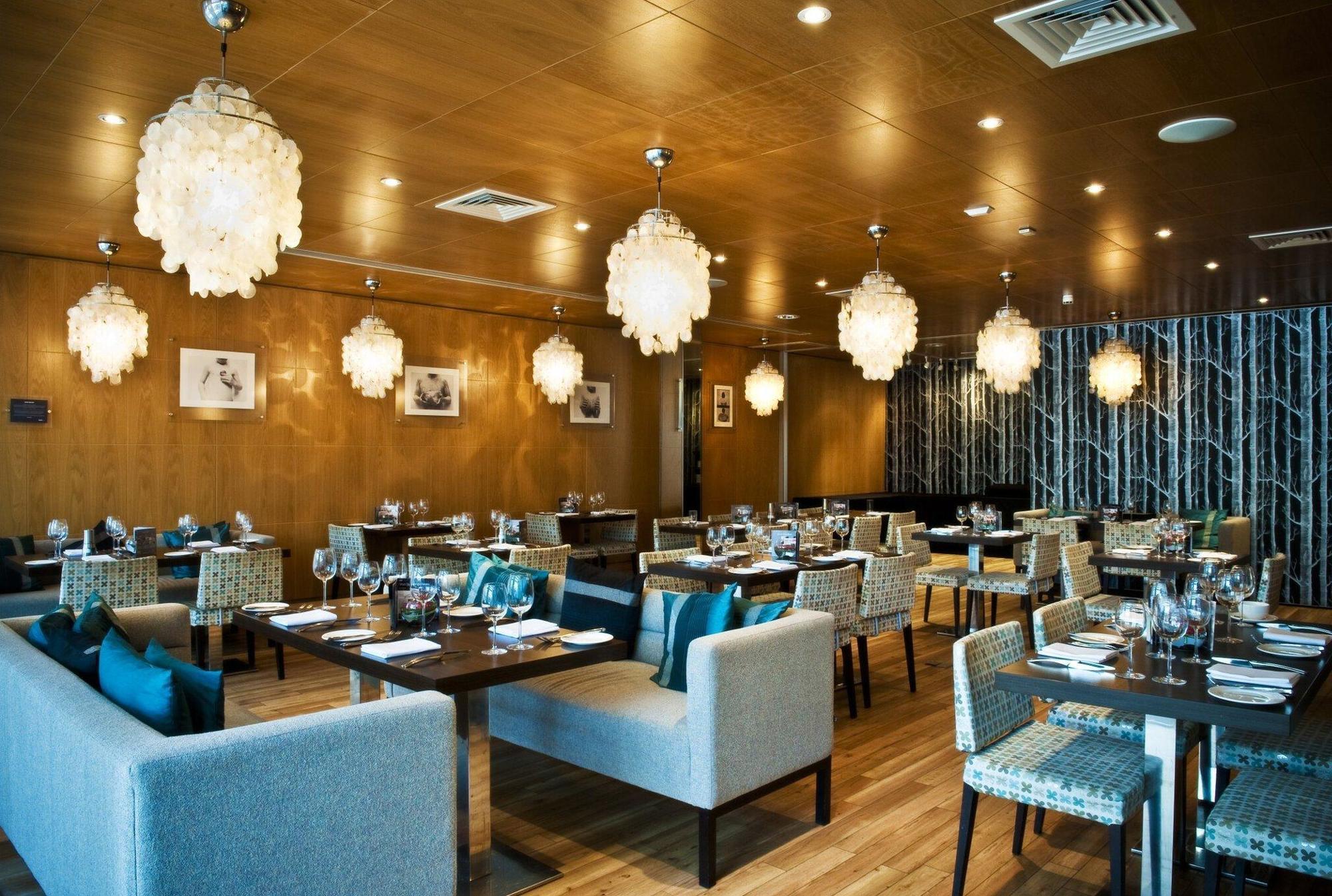 Beales Hotel Гатфілд Екстер'єр фото