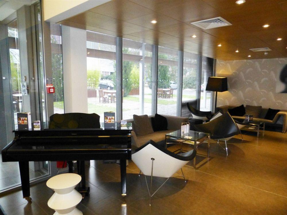 Beales Hotel Гатфілд Екстер'єр фото