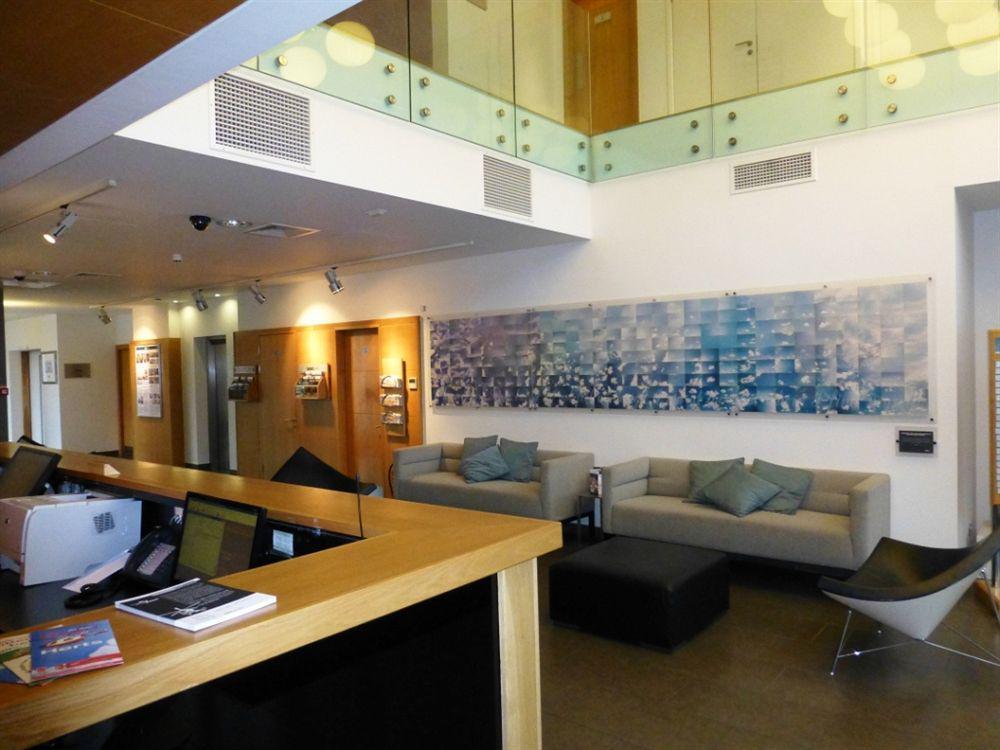 Beales Hotel Гатфілд Екстер'єр фото