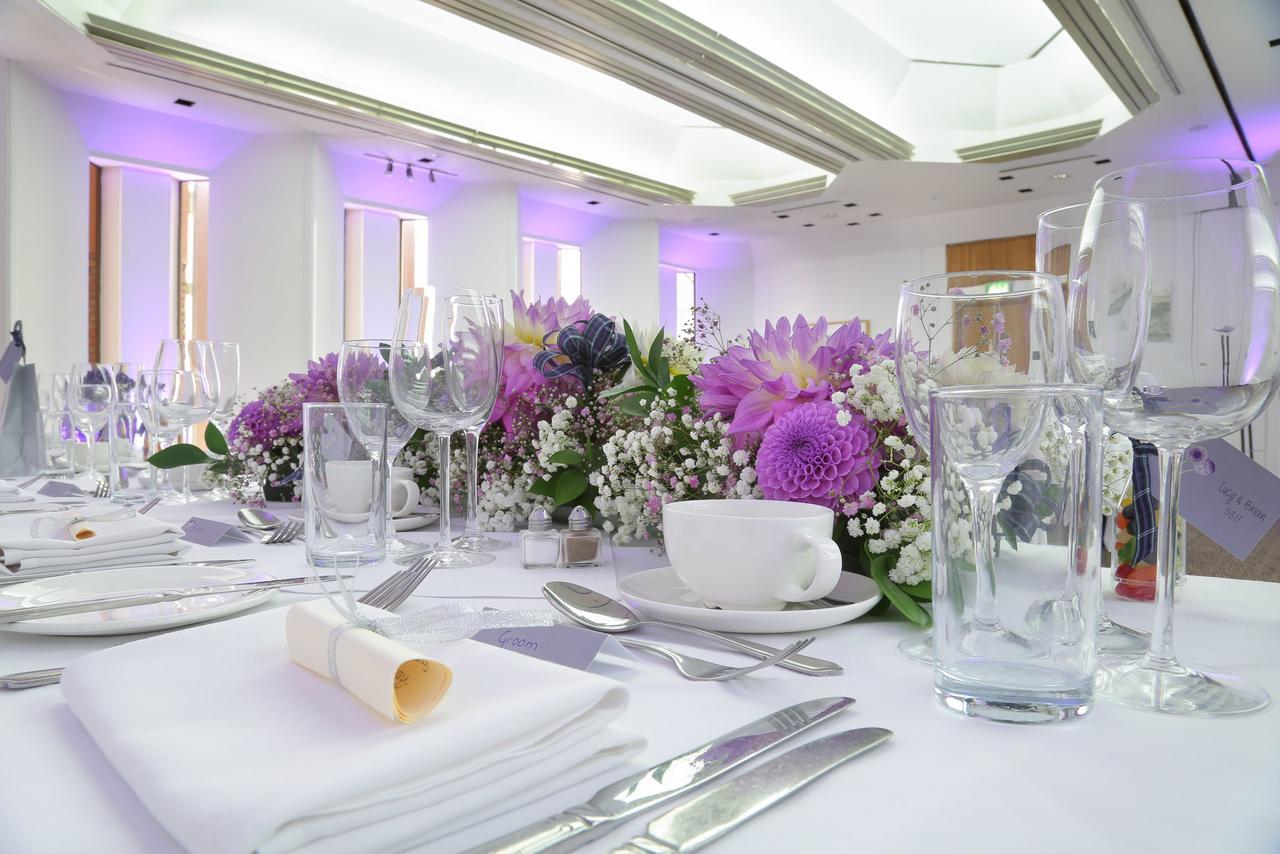 Beales Hotel Гатфілд Екстер'єр фото