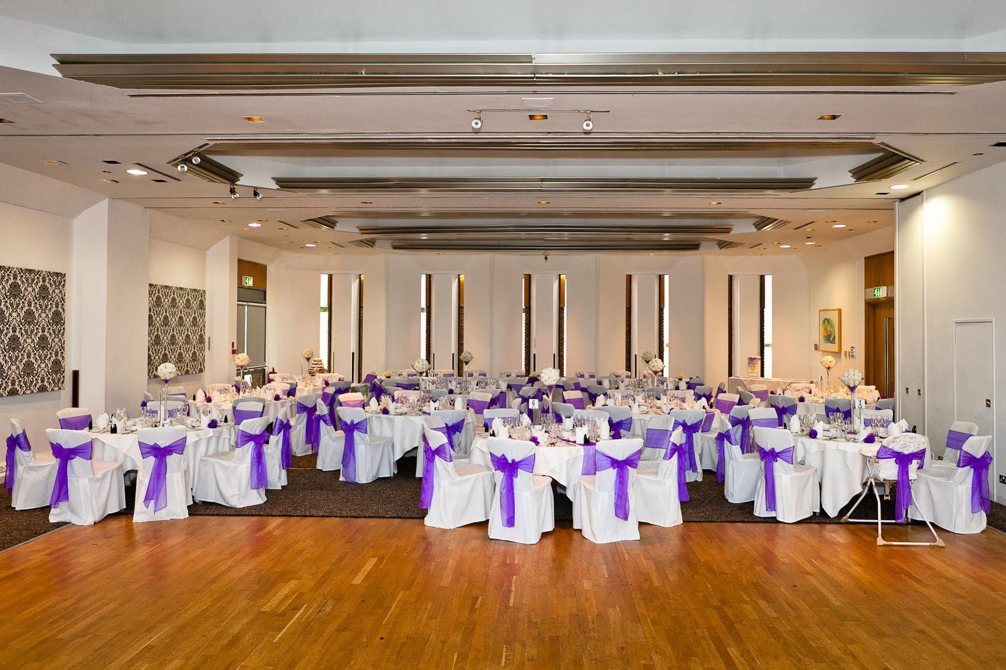 Beales Hotel Гатфілд Екстер'єр фото
