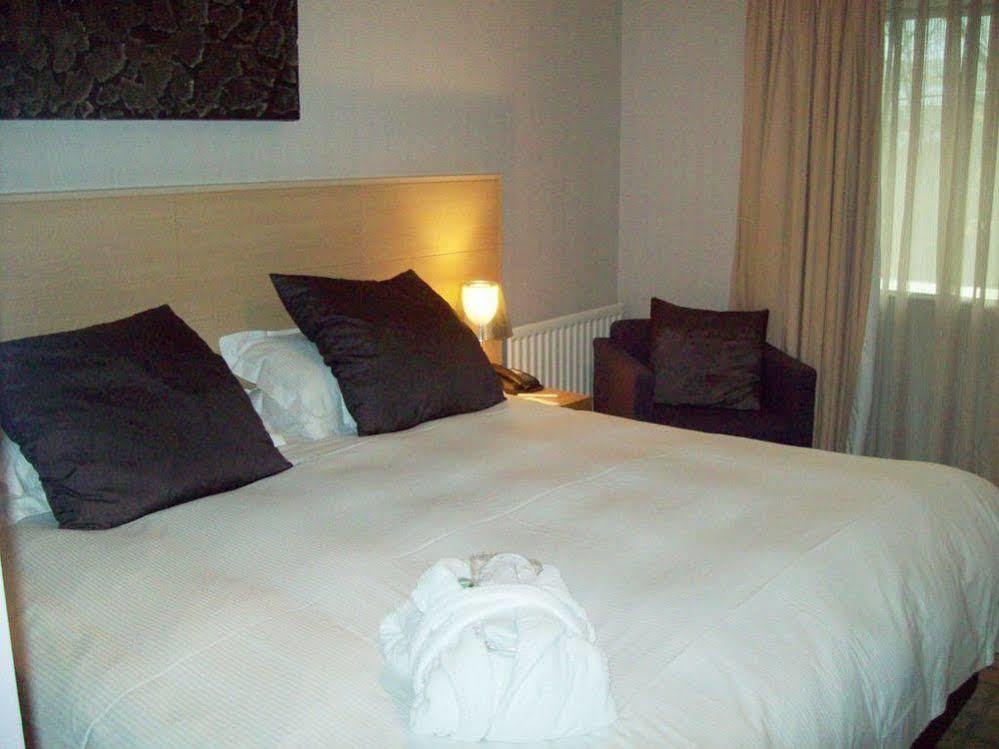 Beales Hotel Гатфілд Екстер'єр фото